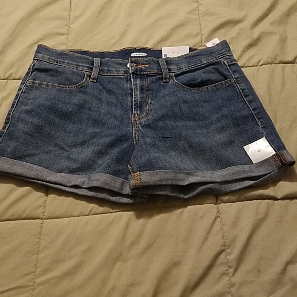 New never worn shorts